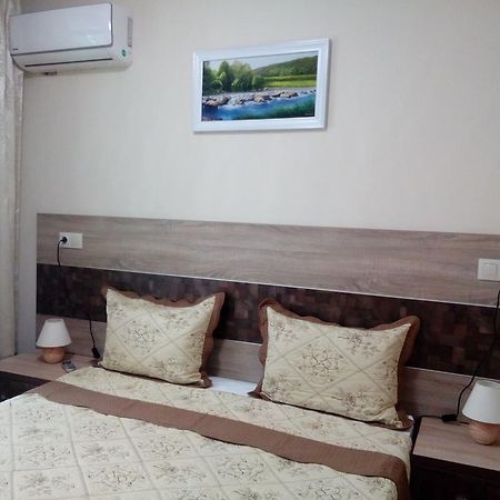Apartment Tanita Pomorie Bagian luar foto