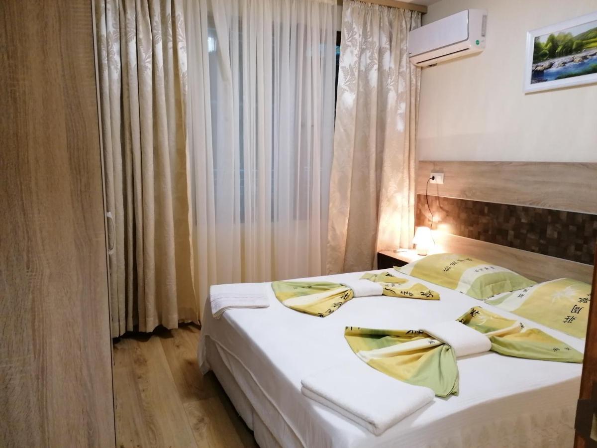 Apartment Tanita Pomorie Bagian luar foto