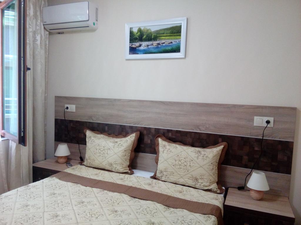 Apartment Tanita Pomorie Bagian luar foto