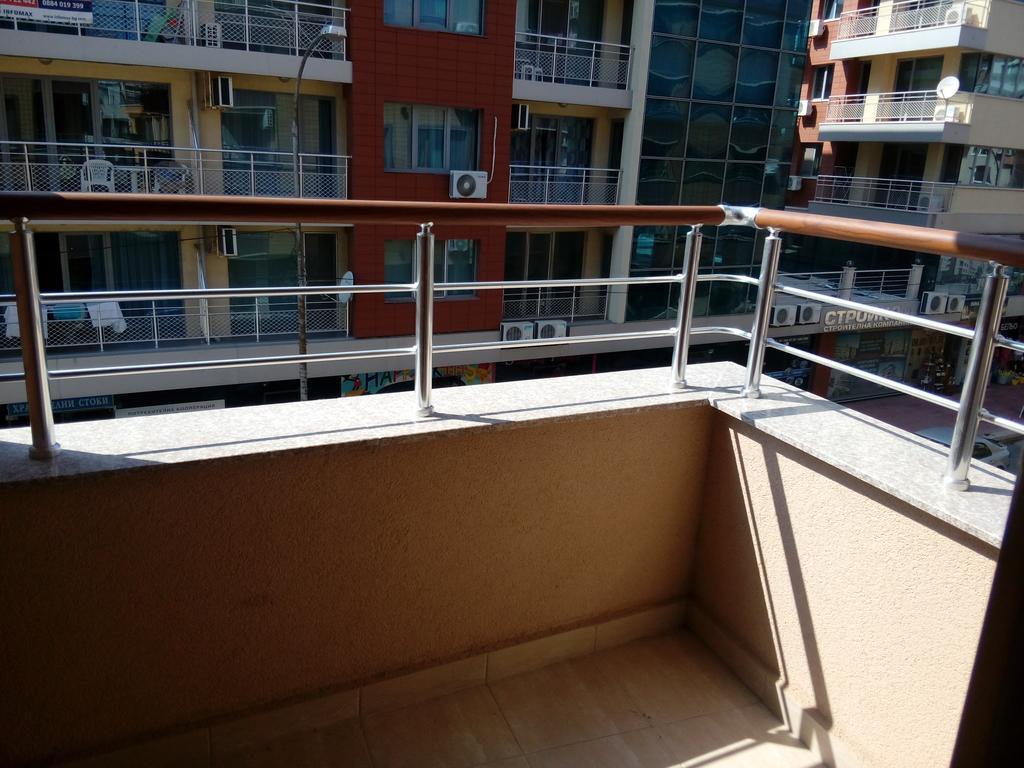Apartment Tanita Pomorie Bagian luar foto